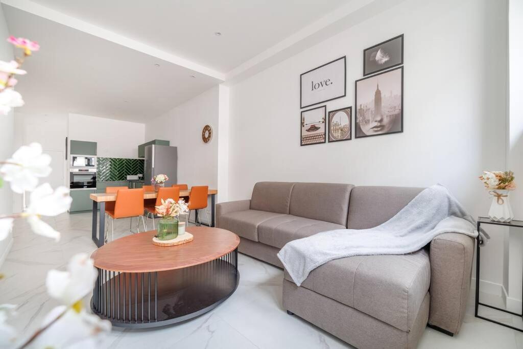 Cosy Flat For 6 People #2 Appartement Asnières Buitenkant foto