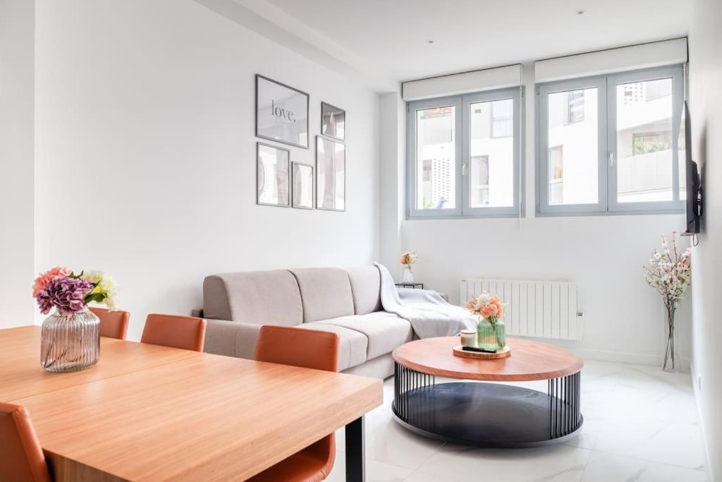 Cosy Flat For 6 People #2 Appartement Asnières Buitenkant foto